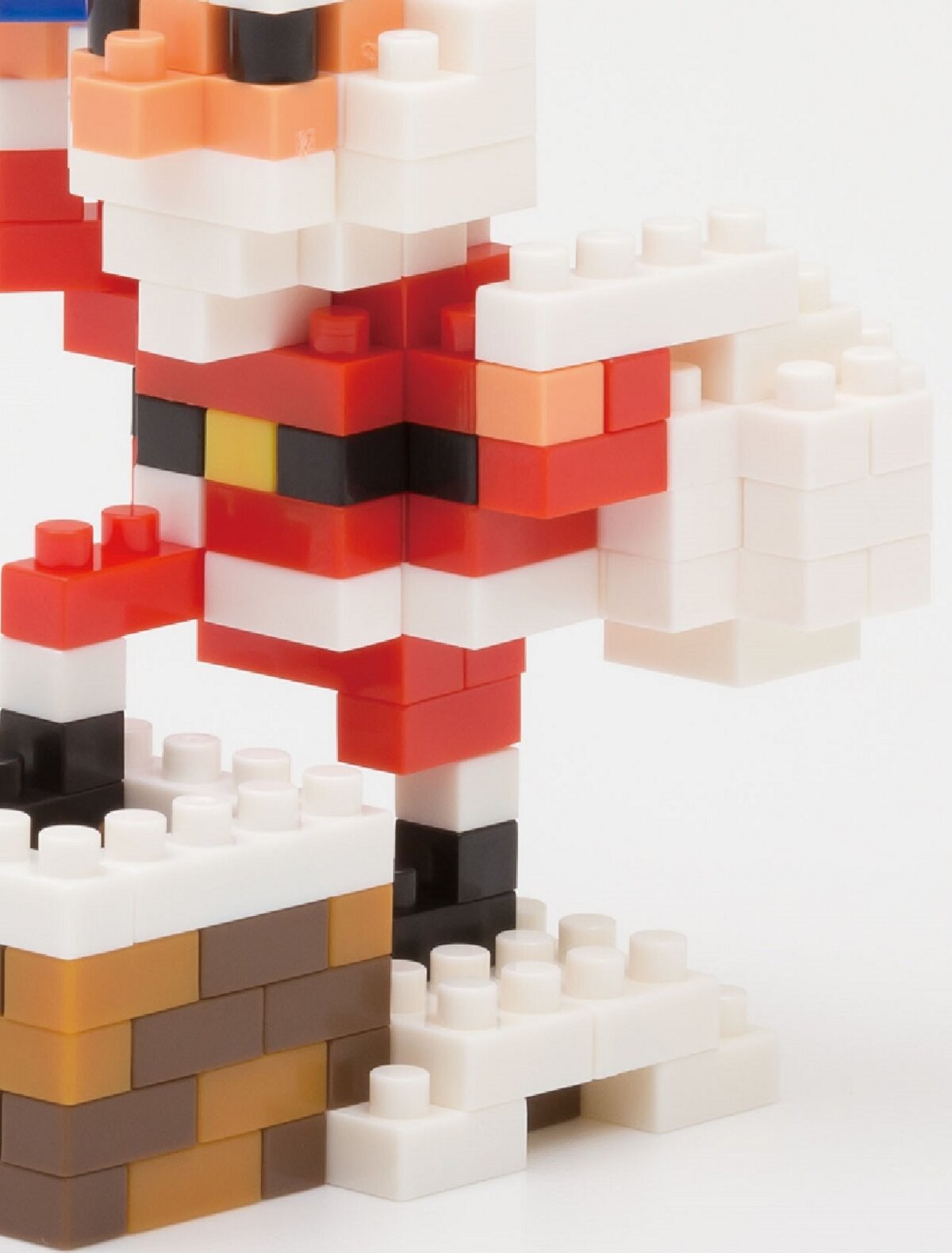 160 Piece Nanoblocks Santa Claus On The Chimney NBC_127  — image 3