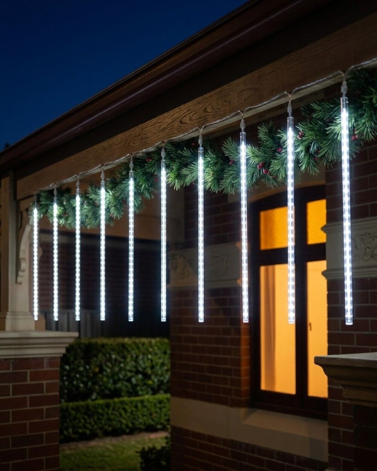 10x Meteor Shower Tube Icicle Lights 540 Snowing Cool White LED | 4.5m — image 2