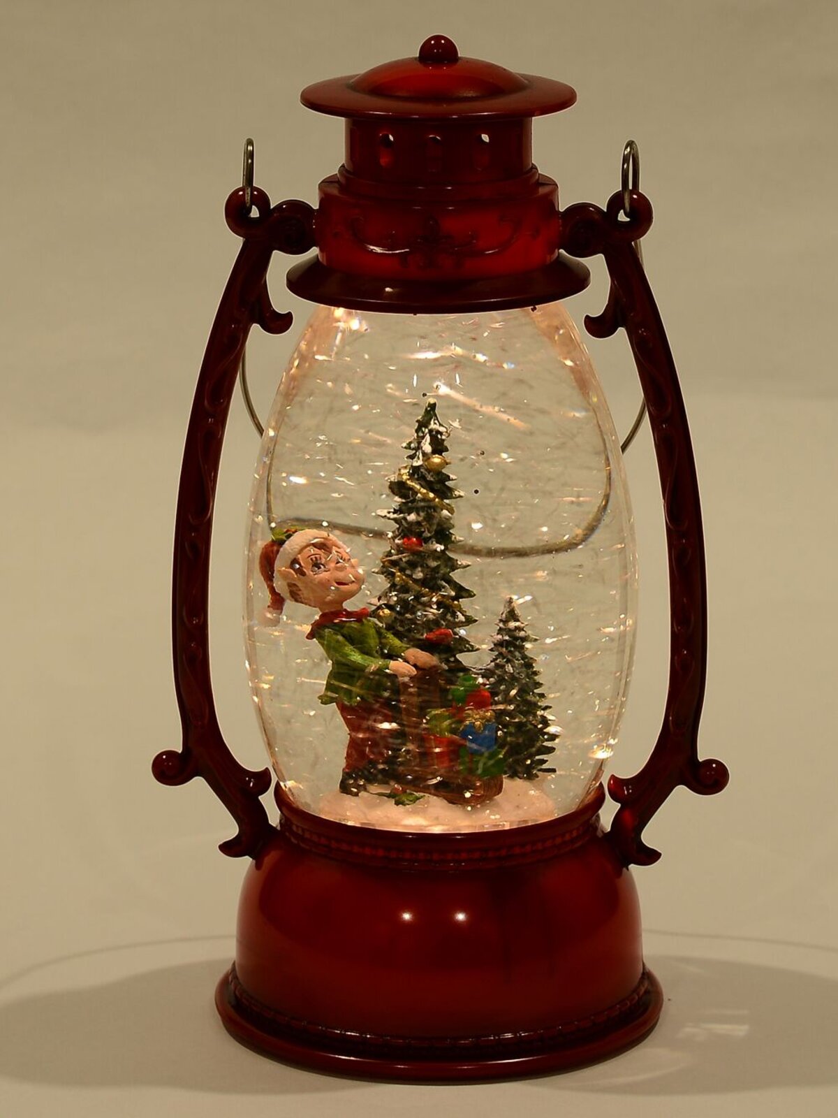 24cm Elf With Gifts On A Sled Snow Globe Hurricane Lantern — image 3