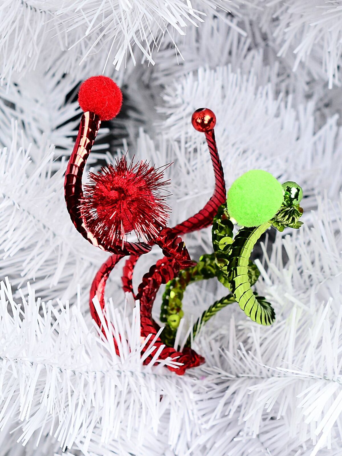 Metallic Lime & Red Sequin Whimsical Waves Christmas Stem | 30cm — image 2