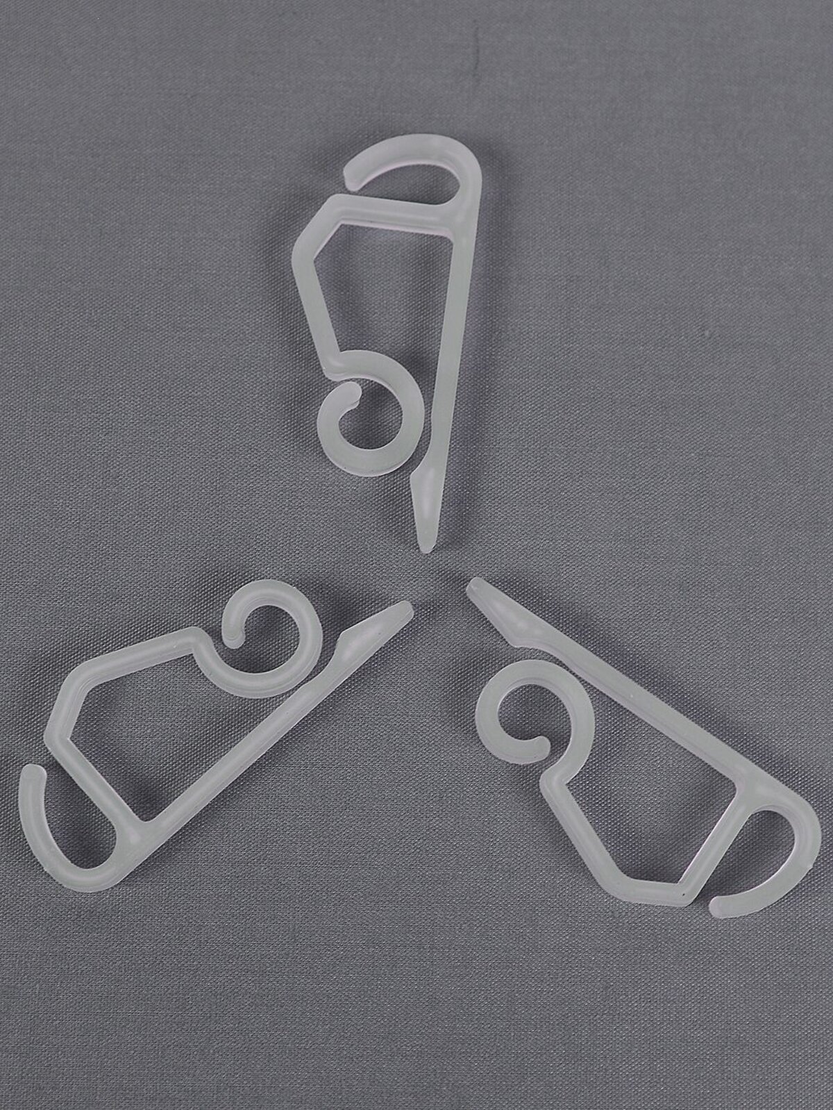 50 Reusable Outdoor Gutter Clips Christmas Light Accessory — image 2