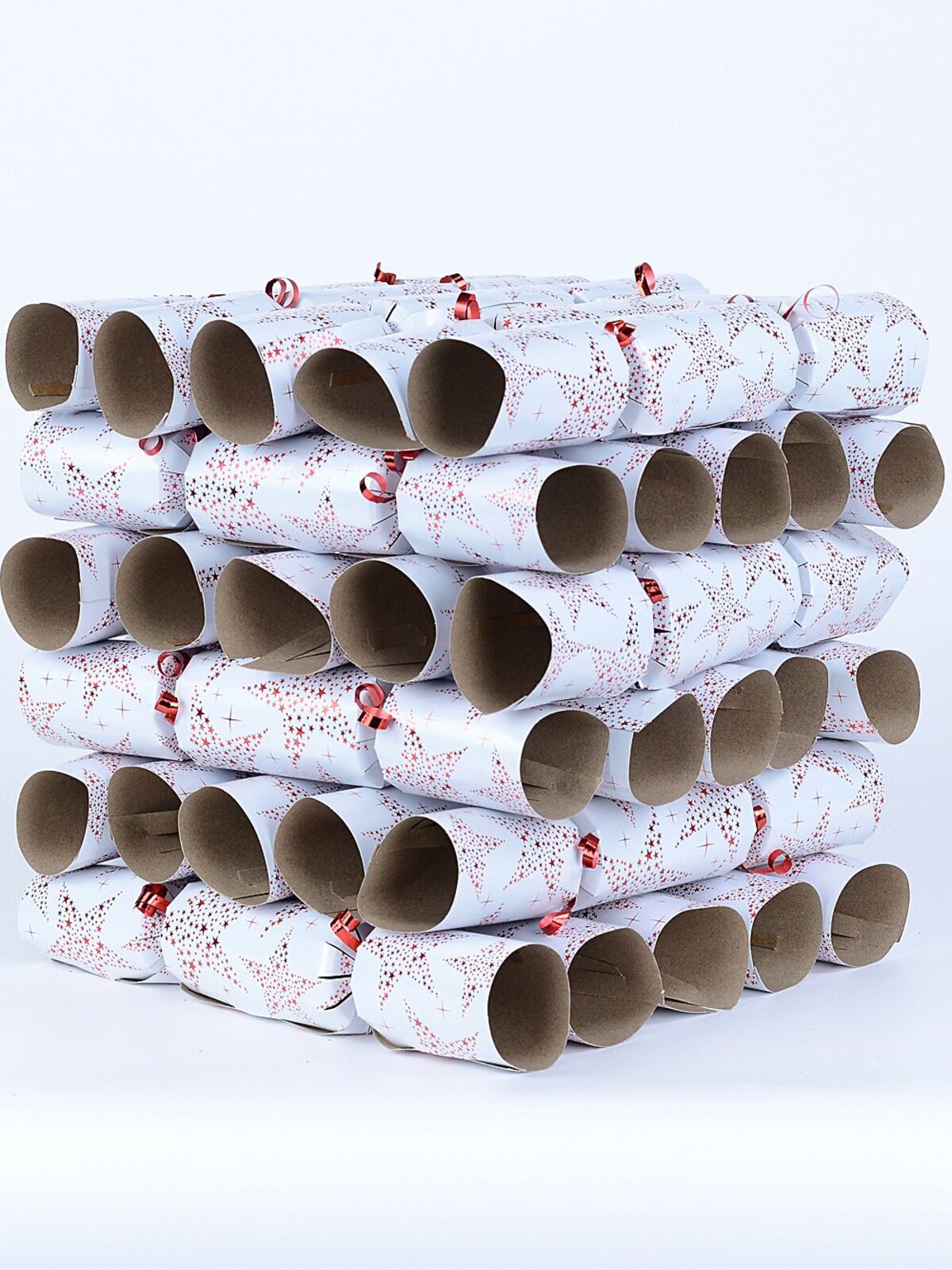 50x 30cm Red Shiny Stars Pattern On White Christmas Cracker Bon Bons — image 2