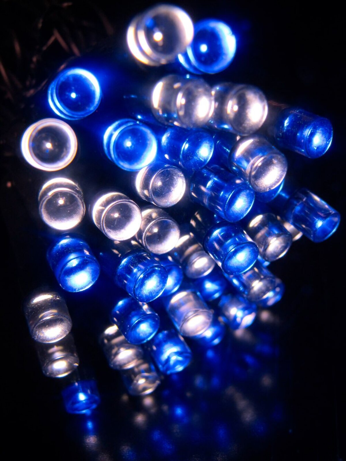 80 Blue & Cool White LED String Light - 8m — image 2