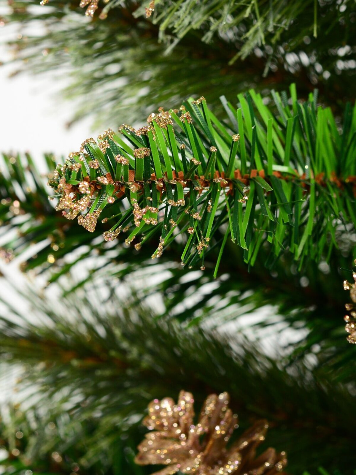 Dusk Glitter Christmas Tree With 40 Pine Cones & 616 Tips - 1.8m — image 2