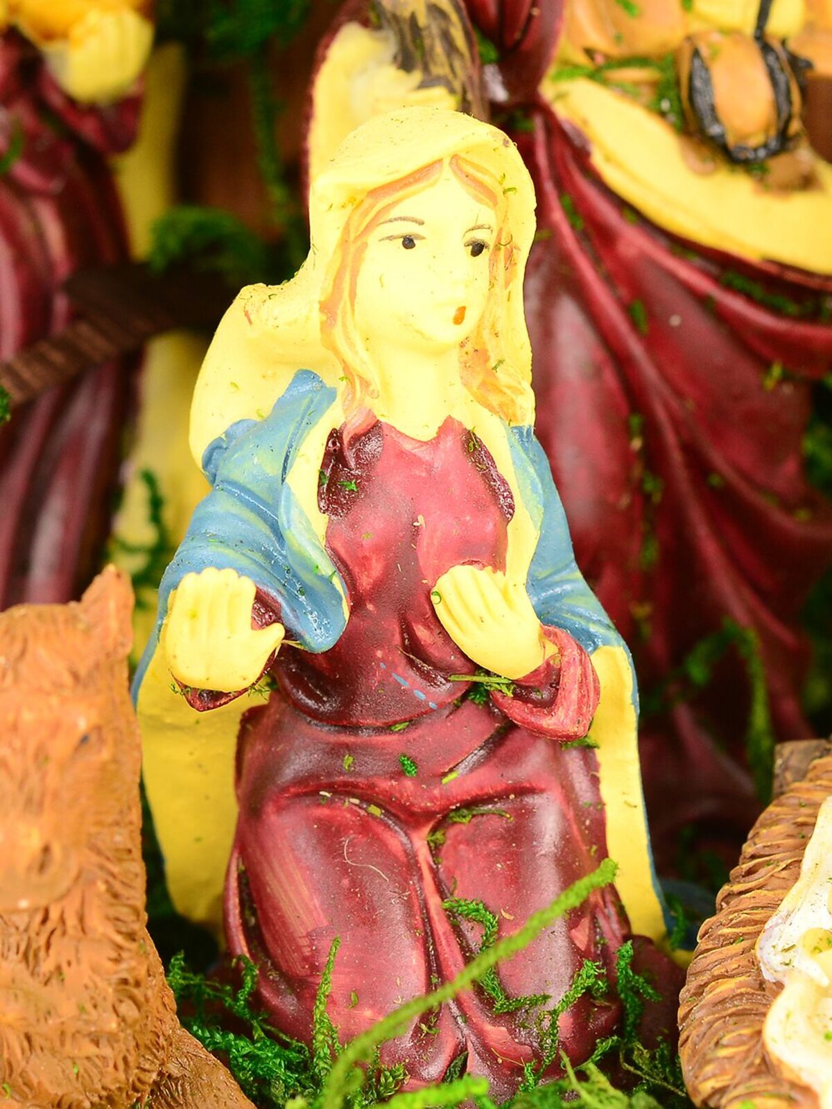 Full Stable Christmas Nativity Scene With Embedded Figurines - 30cm (stable) — image 3