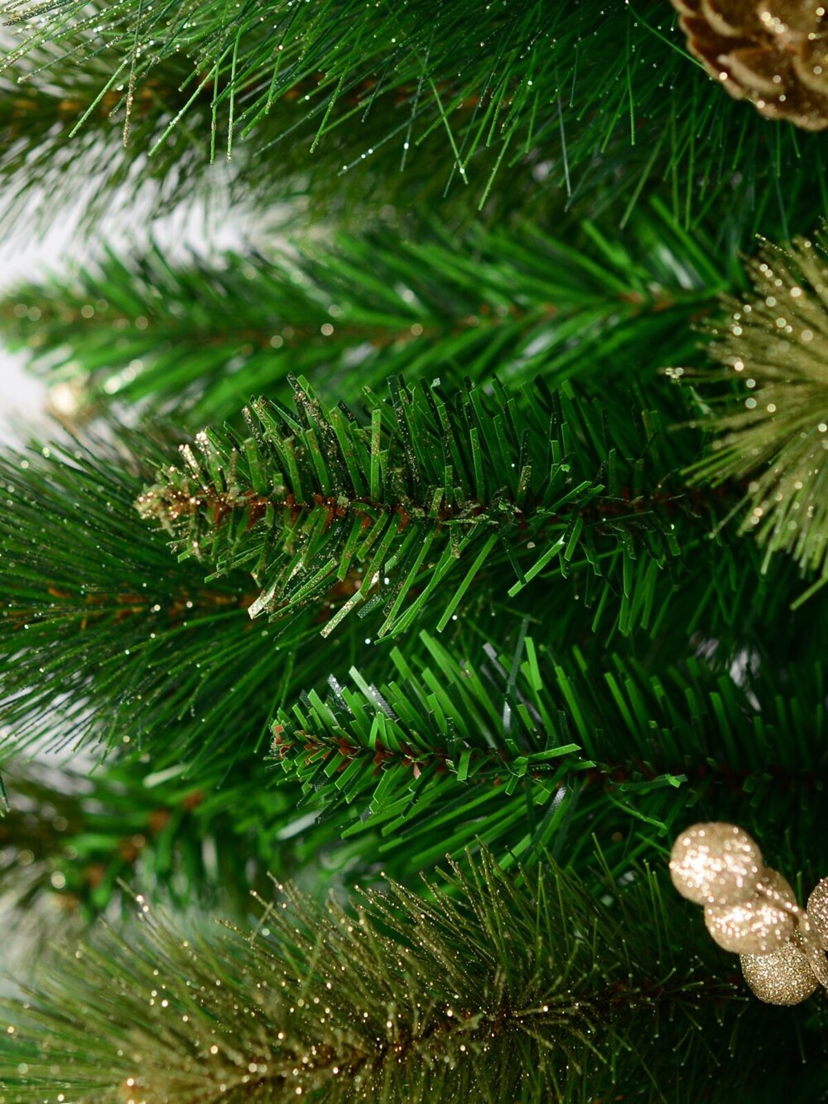 Golden Dawn Christmas Tree With 1251 Tips - 2.3m