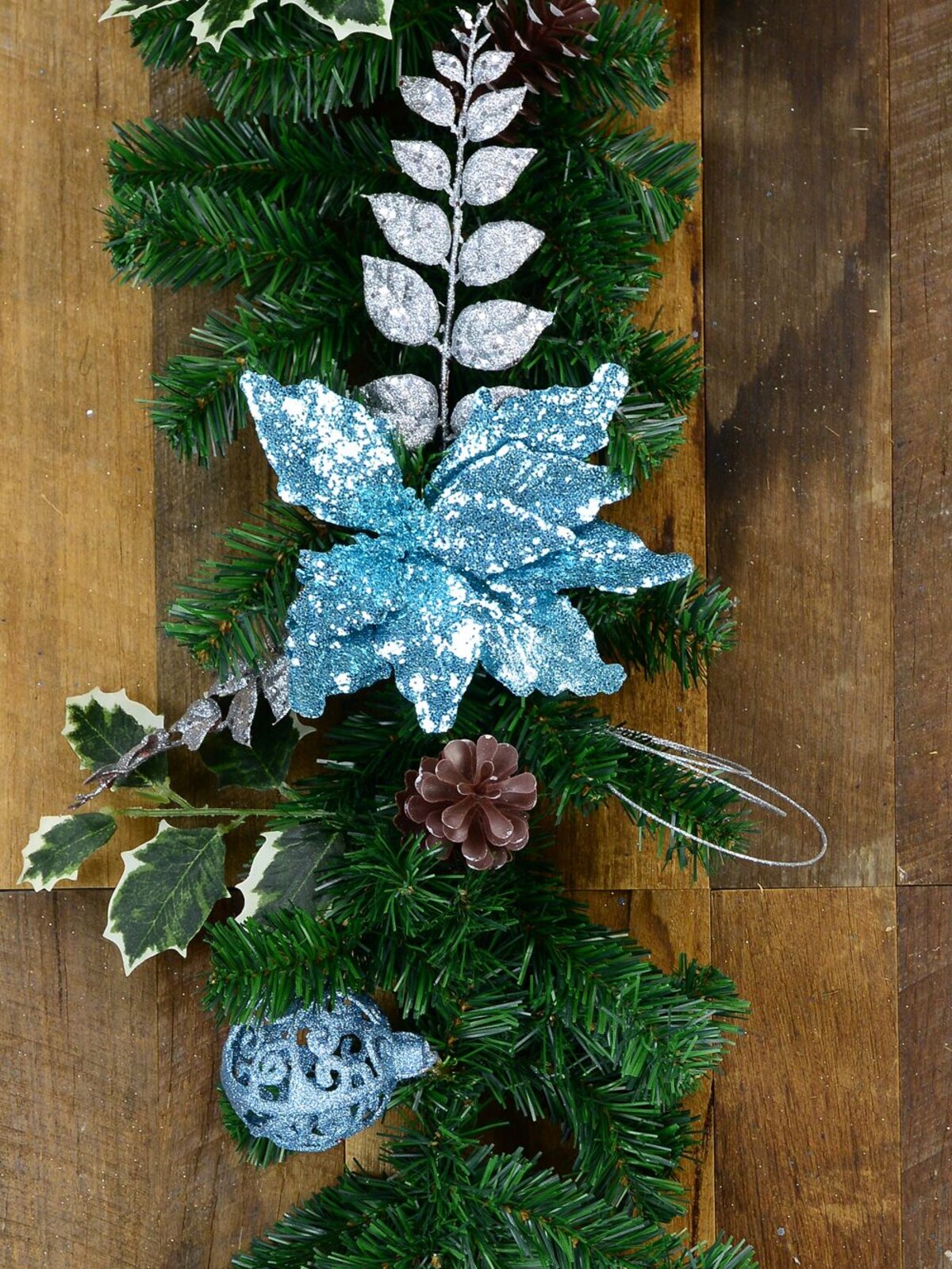Pre-Decorated Blue Poinsettia, Pine Cone, Foliage & Baubles Pine Garland - 2.7m