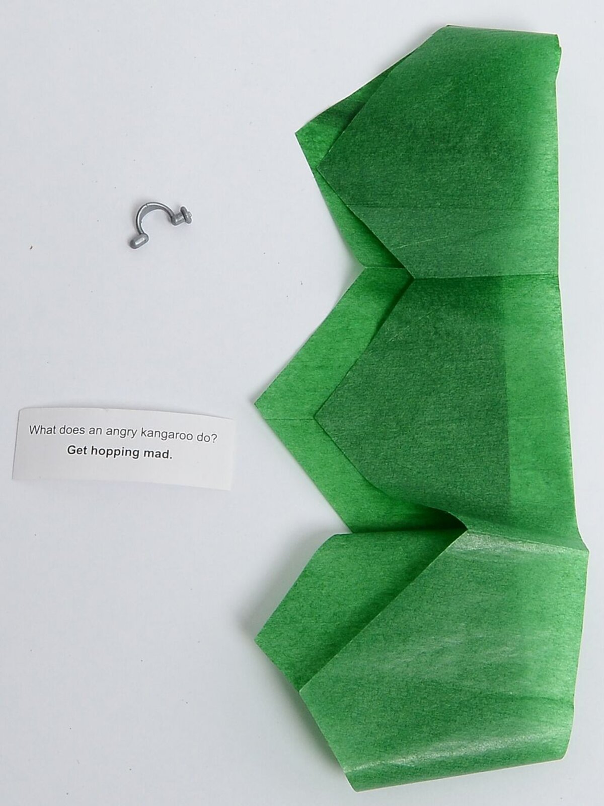 Silver Season's Greetings Text On White Christmas Cracker Bon Bons - 50 x 30cm