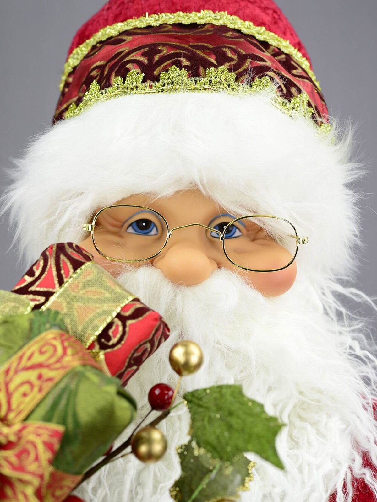 Singing & Hip Swinging Santa With Presents Musical Animation - 95cm — image 4