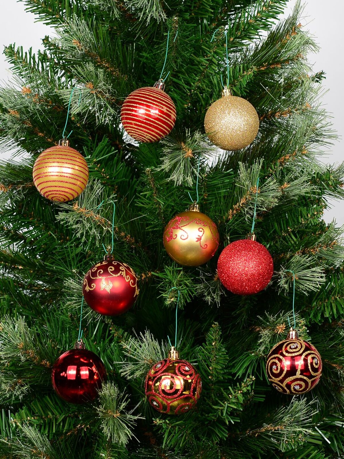 Various Red & Gold Baubles With Plain & Glittered Patterns - 9 x 60mm — image 10