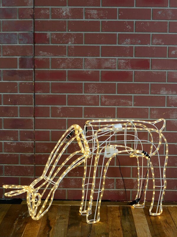 1.2m Warm White LED Large Feeding Reindeer Rope Light Display — image 2