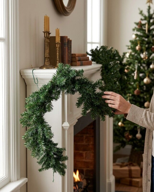 2.7m Canadian Pine Christmas Garland | 240 Tips — image 4
