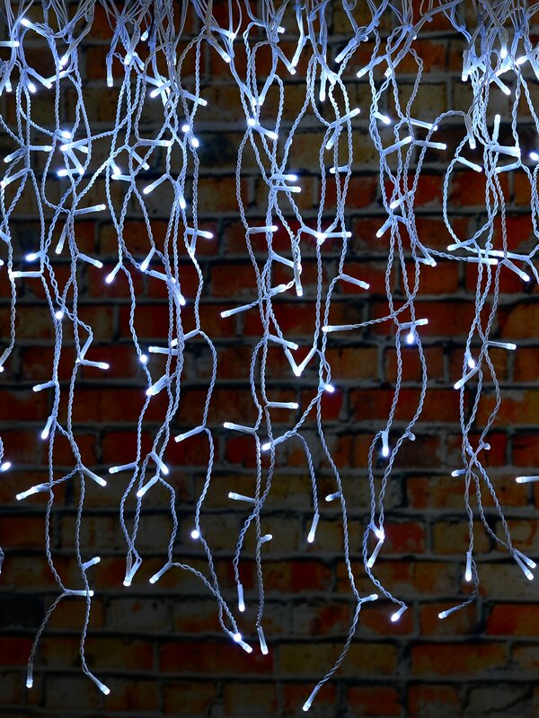 1660 Cool White LED Icicle String Lights 8 Function With Timer | 50m