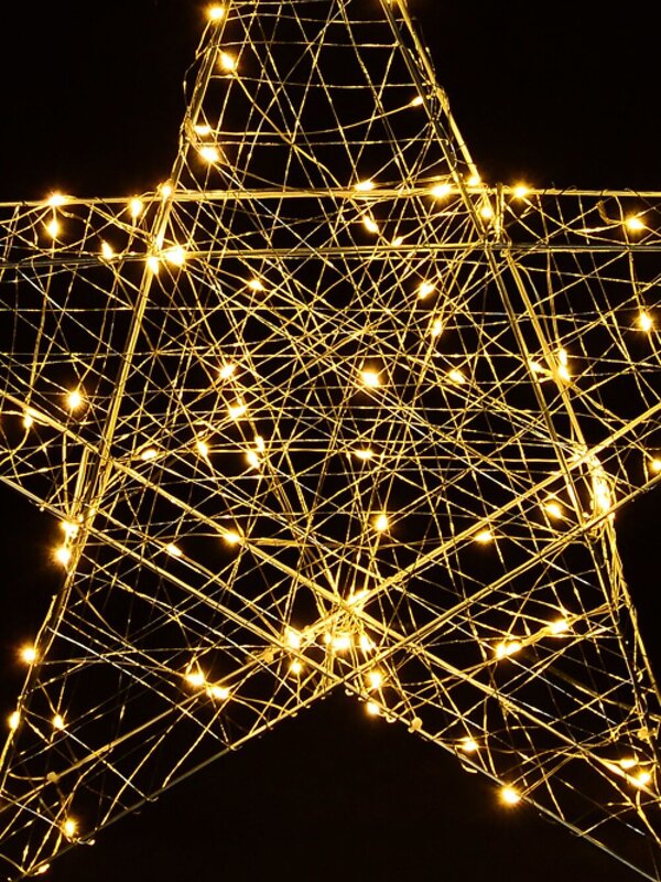 55cm Wire Mesh Star Light Display With Neutral White Seed LED — image 4