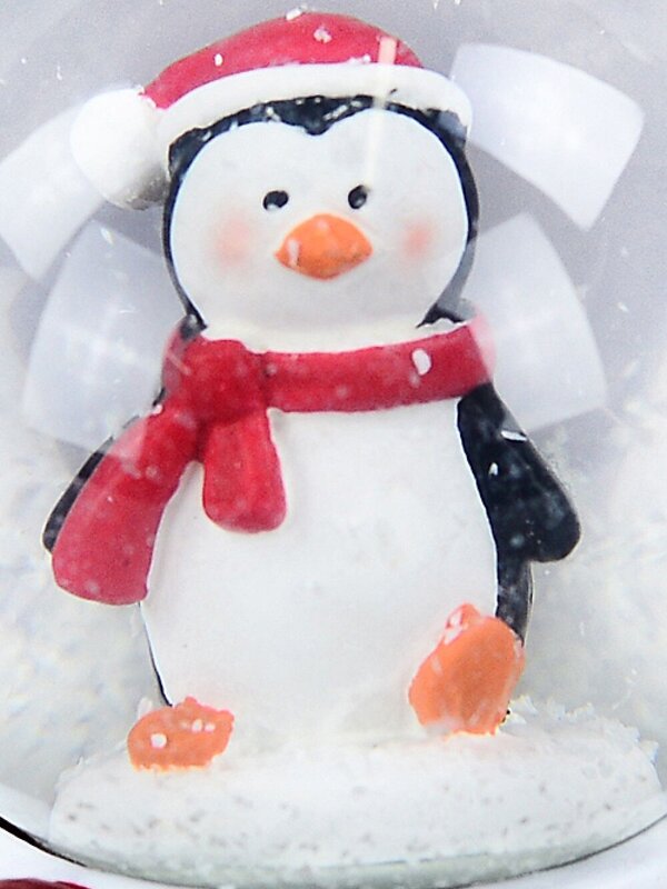 65mm Sitting Penguin Christmas Mini Waterball Snow Globe Ornament — image 4