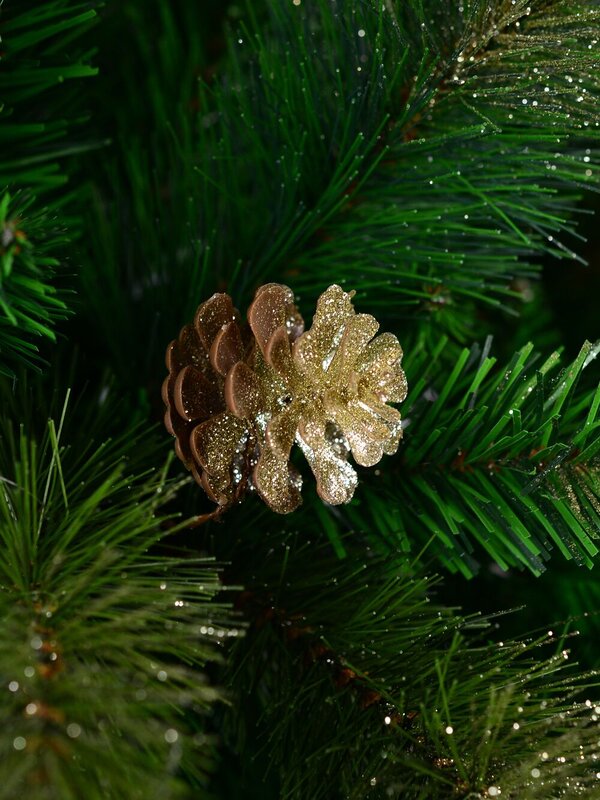 Golden Dawn Christmas Tree With 1251 Tips - 2.3m