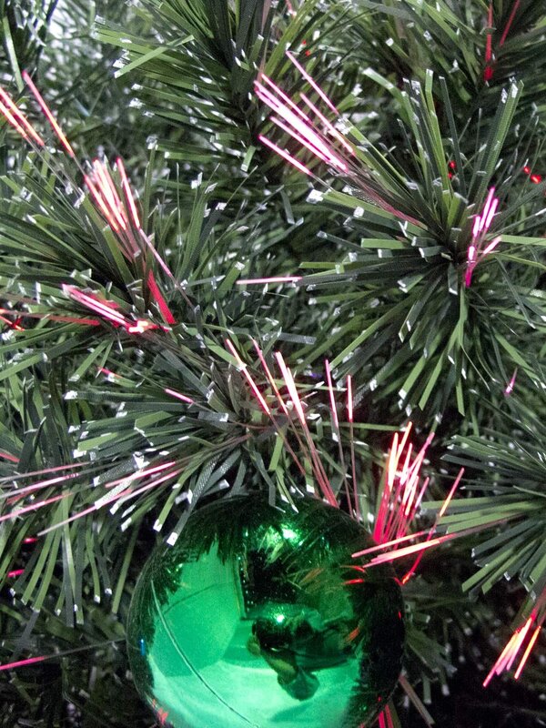 LED With Bauble Decorations Fibre Optic Christmas Tree - 1.5m — image 3