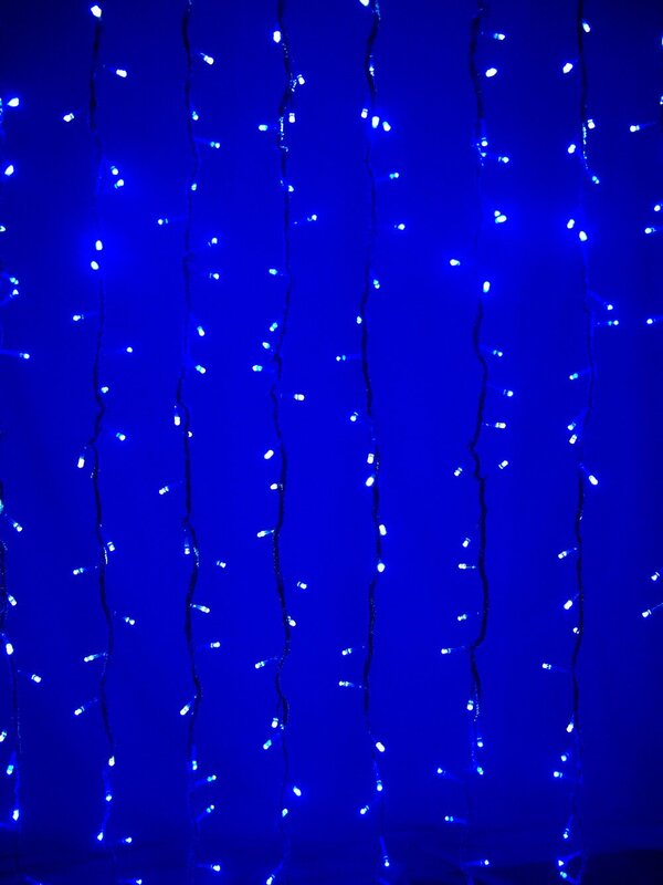 Synchronised Blue & Cool White LED Curtain Light - 3.2m — image 4