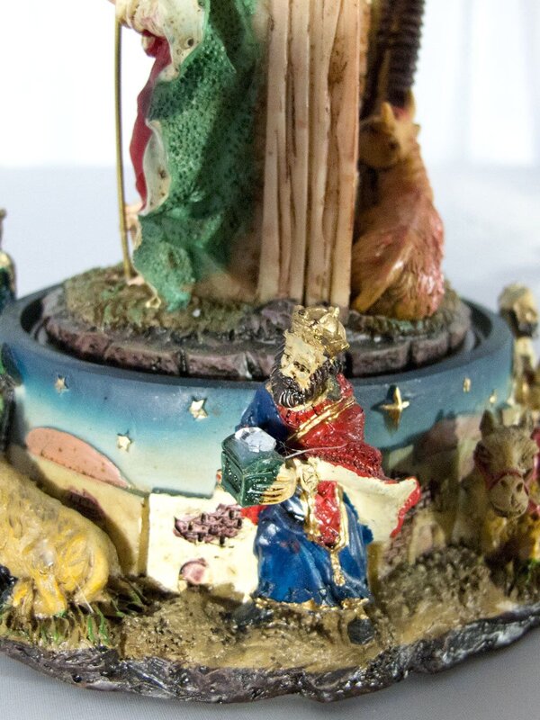 Wind Up Musical Nativity Scene Ornament - 17cm