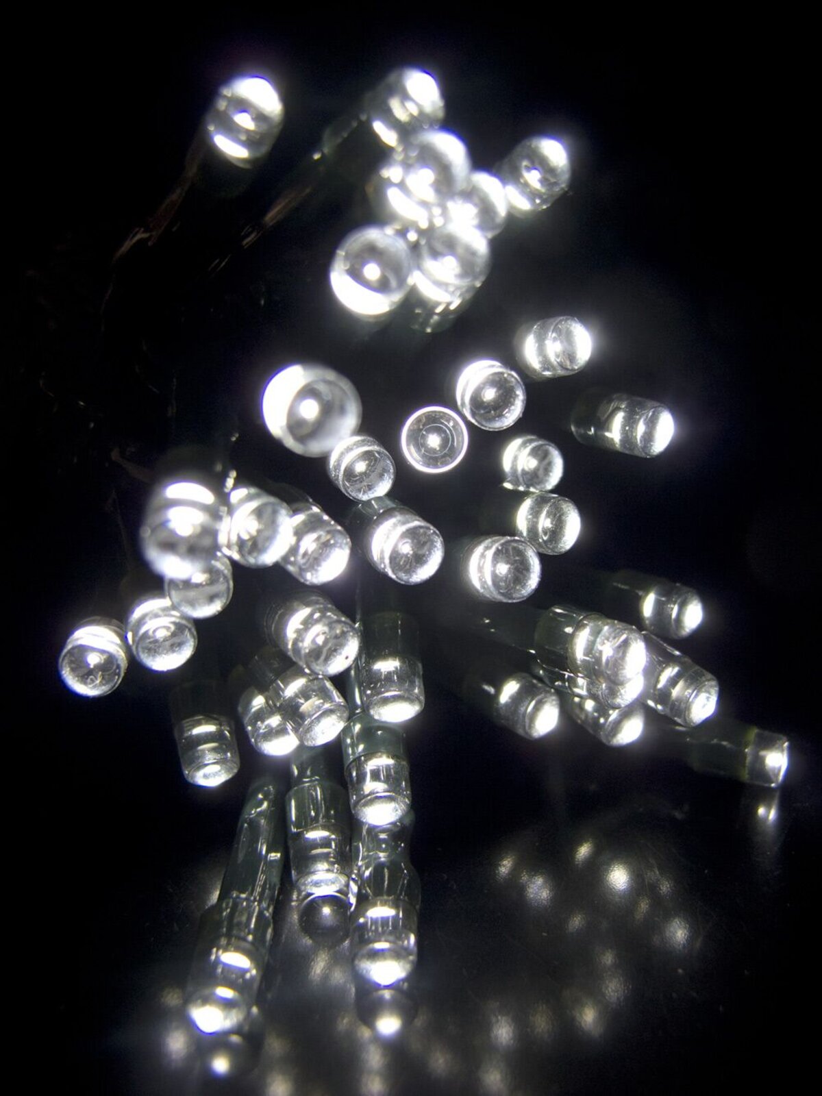 100 Cool White Lighting Connect LED String Light - 10m