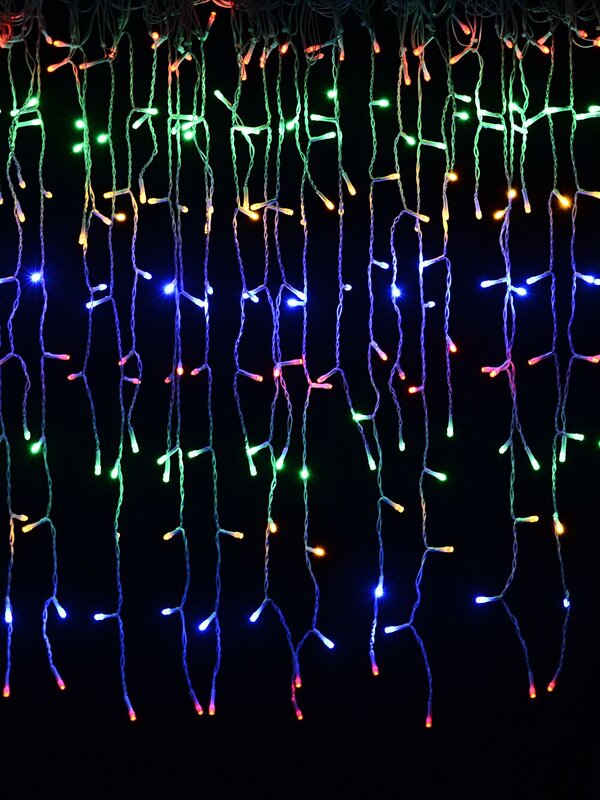 1008 Multi Colour LED Icicle Lights 8 Function With Memory Hold | 35m